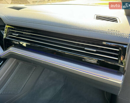 Белый Фольксваген Туарег, объемом двигателя 2.97 л и пробегом 135 тыс. км за 65700 $, фото 22 на Automoto.ua