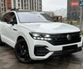 Белый Фольксваген Туарег, объемом двигателя 3 л и пробегом 63 тыс. км за 62999 $, фото 1 на Automoto.ua