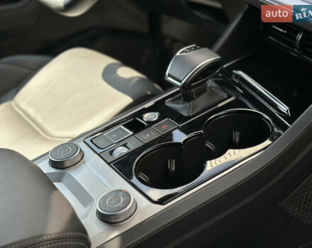 Білий Фольксваген Туарег, об'ємом двигуна 2.99 л та пробігом 26 тис. км за 69999 $, фото 24 на Automoto.ua