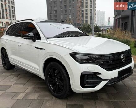 Белый Фольксваген Туарег, объемом двигателя 3 л и пробегом 63 тыс. км за 62999 $, фото 5 на Automoto.ua