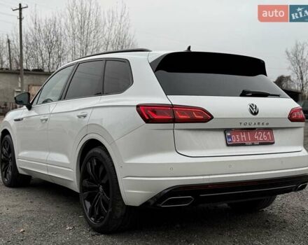 Белый Фольксваген Туарег, объемом двигателя 2.97 л и пробегом 131 тыс. км за 59979 $, фото 4 на Automoto.ua