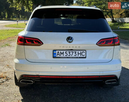 Белый Фольксваген Туарег, объемом двигателя 2.97 л и пробегом 135 тыс. км за 65700 $, фото 6 на Automoto.ua