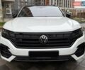 Белый Фольксваген Туарег, объемом двигателя 3 л и пробегом 63 тыс. км за 62999 $, фото 4 на Automoto.ua