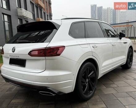 Белый Фольксваген Туарег, объемом двигателя 3 л и пробегом 63 тыс. км за 62999 $, фото 7 на Automoto.ua