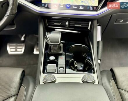 Білий Фольксваген Туарег, об'ємом двигуна 2.97 л та пробігом 77 тис. км за 64900 $, фото 32 на Automoto.ua