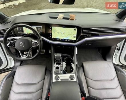 Білий Фольксваген Туарег, об'ємом двигуна 2.97 л та пробігом 79 тис. км за 63700 $, фото 33 на Automoto.ua