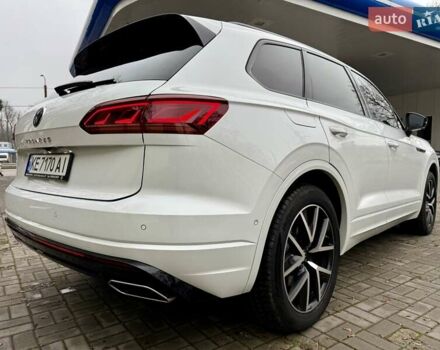 Білий Фольксваген Туарег, об'ємом двигуна 2.97 л та пробігом 79 тис. км за 63700 $, фото 18 на Automoto.ua