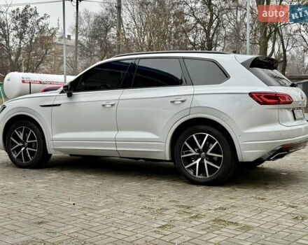 Білий Фольксваген Туарег, об'ємом двигуна 2.97 л та пробігом 79 тис. км за 63700 $, фото 24 на Automoto.ua