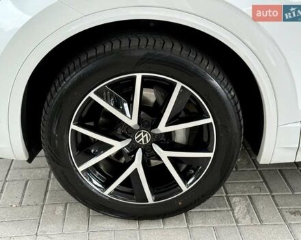 Білий Фольксваген Туарег, об'ємом двигуна 2.97 л та пробігом 77 тис. км за 64900 $, фото 22 на Automoto.ua