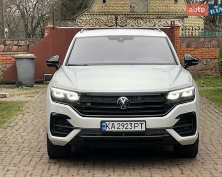 Білий Фольксваген Туарег, об'ємом двигуна 2.97 л та пробігом 100 тис. км за 63999 $, фото 9 на Automoto.ua