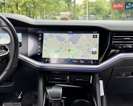 Білий Фольксваген Туарег, об'ємом двигуна 2.97 л та пробігом 77 тис. км за 64900 $, фото 33 на Automoto.ua