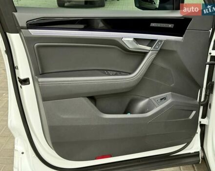 Білий Фольксваген Туарег, об'ємом двигуна 2.97 л та пробігом 77 тис. км за 64900 $, фото 24 на Automoto.ua