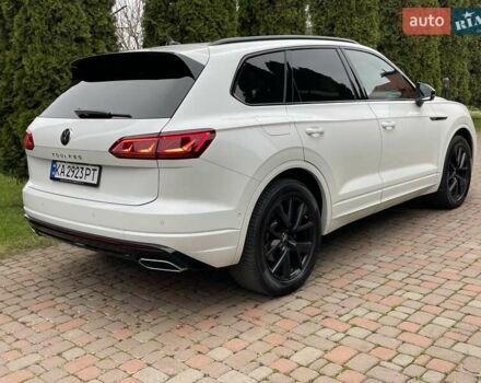 Білий Фольксваген Туарег, об'ємом двигуна 2.97 л та пробігом 100 тис. км за 63999 $, фото 5 на Automoto.ua