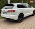 Білий Фольксваген Туарег, об'ємом двигуна 2.97 л та пробігом 100 тис. км за 63999 $, фото 5 на Automoto.ua