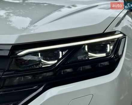 Білий Фольксваген Туарег, об'ємом двигуна 2.97 л та пробігом 77 тис. км за 64900 $, фото 7 на Automoto.ua