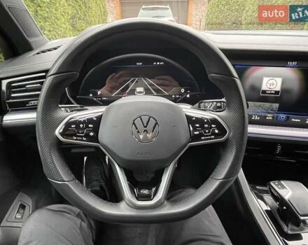 Білий Фольксваген Туарег, об'ємом двигуна 2.97 л та пробігом 100 тис. км за 63999 $, фото 18 на Automoto.ua