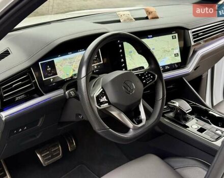 Білий Фольксваген Туарег, об'ємом двигуна 2.97 л та пробігом 79 тис. км за 63700 $, фото 30 на Automoto.ua