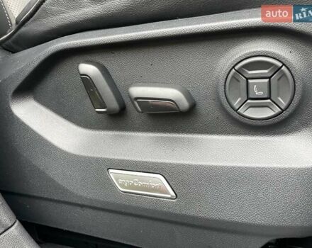 Білий Фольксваген Туарег, об'ємом двигуна 2.97 л та пробігом 100 тис. км за 63999 $, фото 26 на Automoto.ua