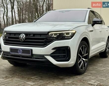 Білий Фольксваген Туарег, об'ємом двигуна 2.97 л та пробігом 79 тис. км за 63700 $, фото 2 на Automoto.ua