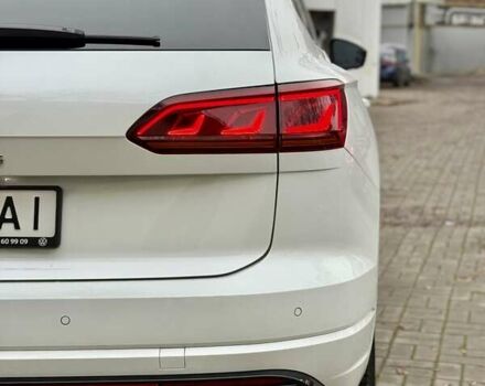 Білий Фольксваген Туарег, об'ємом двигуна 2.97 л та пробігом 79 тис. км за 63700 $, фото 20 на Automoto.ua