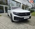 Белый Фольксваген Туарег, объемом двигателя 3 л и пробегом 32 тыс. км за 76890 $, фото 3 на Automoto.ua