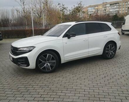 Белый Фольксваген Туарег, объемом двигателя 3 л и пробегом 55 тыс. км за 85500 $, фото 5 на Automoto.ua