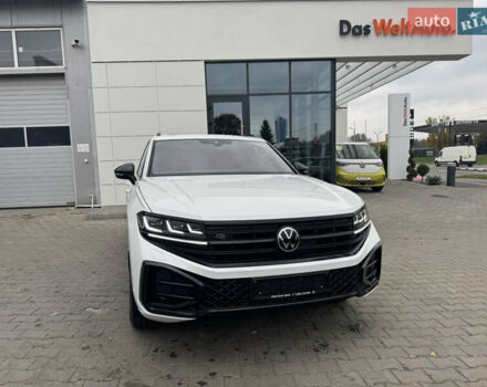 Білий Фольксваген Туарег, об'ємом двигуна 2.97 л та пробігом 33 тис. км за 76900 $, фото 1 на Automoto.ua