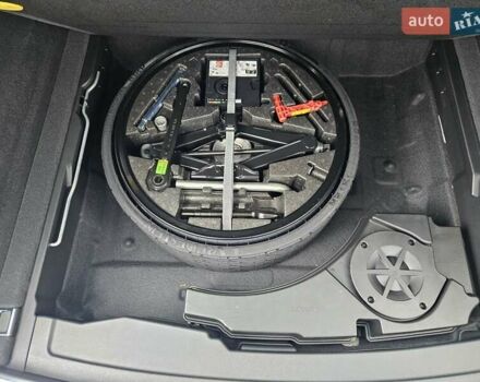 Белый Фольксваген Туарег, объемом двигателя 3 л и пробегом 32 тыс. км за 76890 $, фото 33 на Automoto.ua