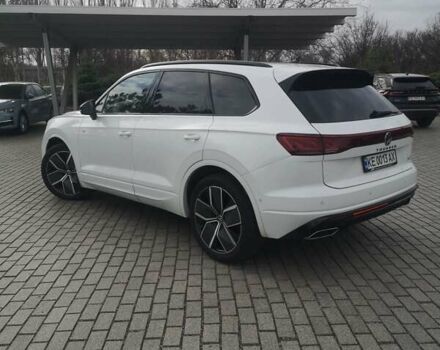 Белый Фольксваген Туарег, объемом двигателя 3 л и пробегом 55 тыс. км за 85500 $, фото 4 на Automoto.ua