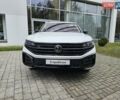 Белый Фольксваген Туарег, объемом двигателя 3 л и пробегом 32 тыс. км за 76890 $, фото 2 на Automoto.ua