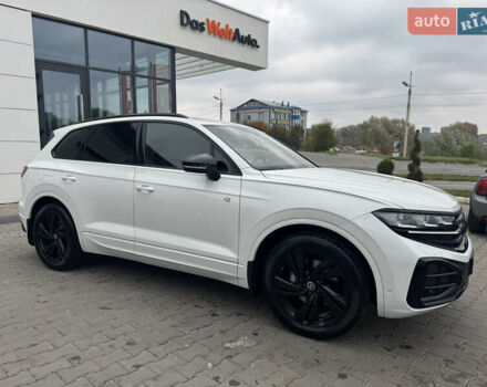 Білий Фольксваген Туарег, об'ємом двигуна 2.97 л та пробігом 33 тис. км за 76900 $, фото 4 на Automoto.ua