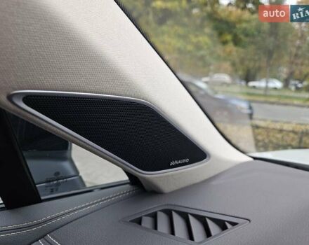 Белый Фольксваген Туарег, объемом двигателя 3 л и пробегом 32 тыс. км за 76890 $, фото 52 на Automoto.ua