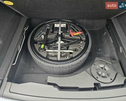 Белый Фольксваген Туарег, объемом двигателя 3 л и пробегом 32 тыс. км за 76890 $, фото 32 на Automoto.ua