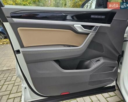 Белый Фольксваген Туарег, объемом двигателя 3 л и пробегом 32 тыс. км за 76890 $, фото 15 на Automoto.ua