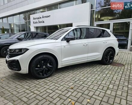Белый Фольксваген Туарег, объемом двигателя 3 л и пробегом 32 тыс. км за 76890 $, фото 12 на Automoto.ua