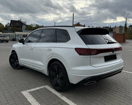Белый Фольксваген Туарег, объемом двигателя 2.97 л и пробегом 2 тыс. км за 92000 $, фото 7 на Automoto.ua