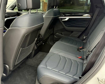 Белый Фольксваген Туарег, объемом двигателя 2.97 л и пробегом 2 тыс. км за 92000 $, фото 9 на Automoto.ua