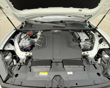 Белый Фольксваген Туарег, объемом двигателя 2.97 л и пробегом 2 тыс. км за 92000 $, фото 28 на Automoto.ua