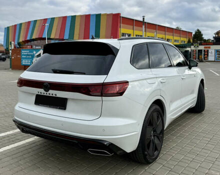 Белый Фольксваген Туарег, объемом двигателя 2.97 л и пробегом 2 тыс. км за 92000 $, фото 4 на Automoto.ua