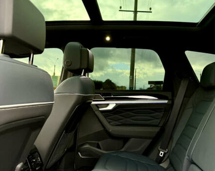 Белый Фольксваген Туарег, объемом двигателя 2.97 л и пробегом 2 тыс. км за 92000 $, фото 11 на Automoto.ua