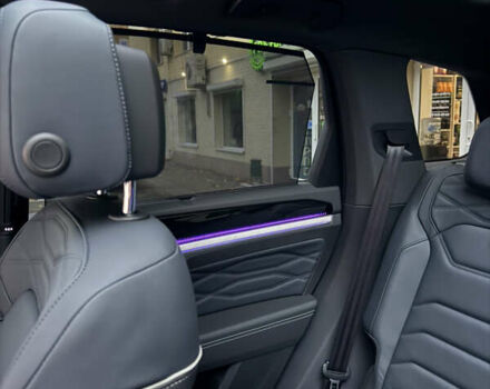 Белый Фольксваген Туарег, объемом двигателя 2.97 л и пробегом 2 тыс. км за 92000 $, фото 39 на Automoto.ua