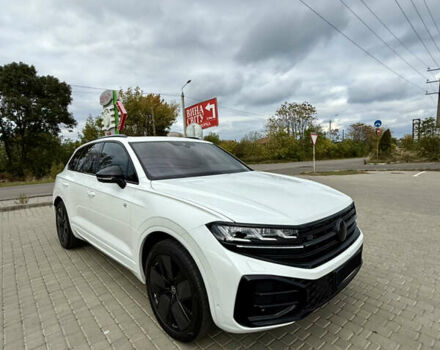 Белый Фольксваген Туарег, объемом двигателя 2.97 л и пробегом 2 тыс. км за 92000 $, фото 27 на Automoto.ua