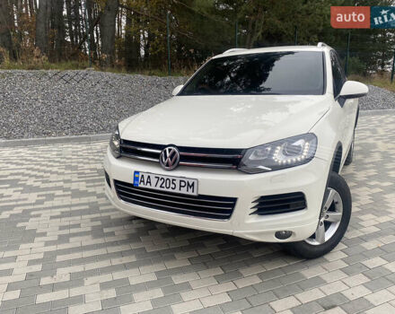 Белый Фольксваген Туарег, объемом двигателя 2.97 л и пробегом 231 тыс. км за 19700 $, фото 1 на Automoto.ua