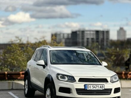 Белый Фольксваген Туарег, объемом двигателя 0 л и пробегом 285 тыс. км за 13500 $, фото 1 на Automoto.ua