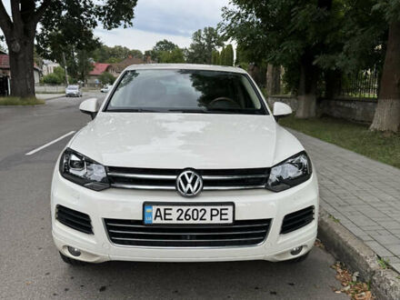 Фольксваген Туарег 2010 в Коломые на Automoto.ua Белый Фольксваген Туарег, объемом двигателя 2.97 л и пробегом 190 тыс. км за 18500 $, фото 1 на Automoto.ua