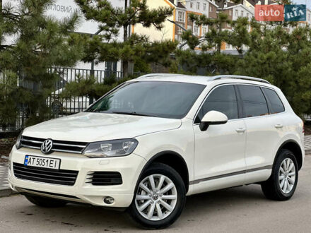 Белый Фольксваген Туарег, объемом двигателя 3 л и пробегом 217 тыс. км за 14650 $, фото 1 на Automoto.ua