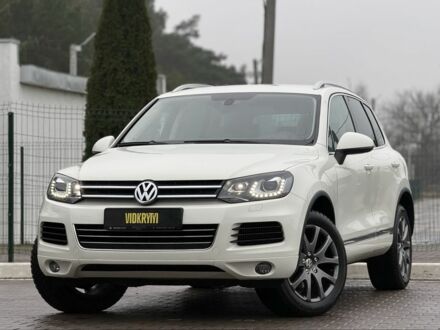 Белый Фольксваген Туарег, объемом двигателя 3 л и пробегом 189 тыс. км за 17450 $, фото 1 на Automoto.ua