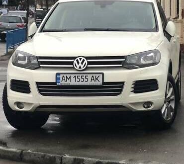 Білий Фольксваген Туарег, об'ємом двигуна 2.97 л та пробігом 365 тис. км за 15999 $, фото 1 на Automoto.ua