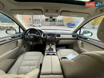 Белый Фольксваген Туарег, объемом двигателя 0 л и пробегом 150 тыс. км за 22500 $, фото 1 на Automoto.ua