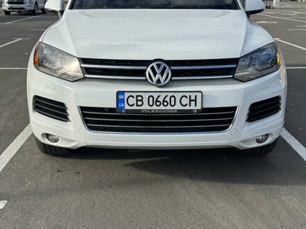 Фольксваген Туарег 2012 в Чернигове на Automoto.ua Белый Фольксваген Туарег, объемом двигателя 3 л и пробегом 175 тыс. км за 17500 $, фото 1 на Automoto.ua